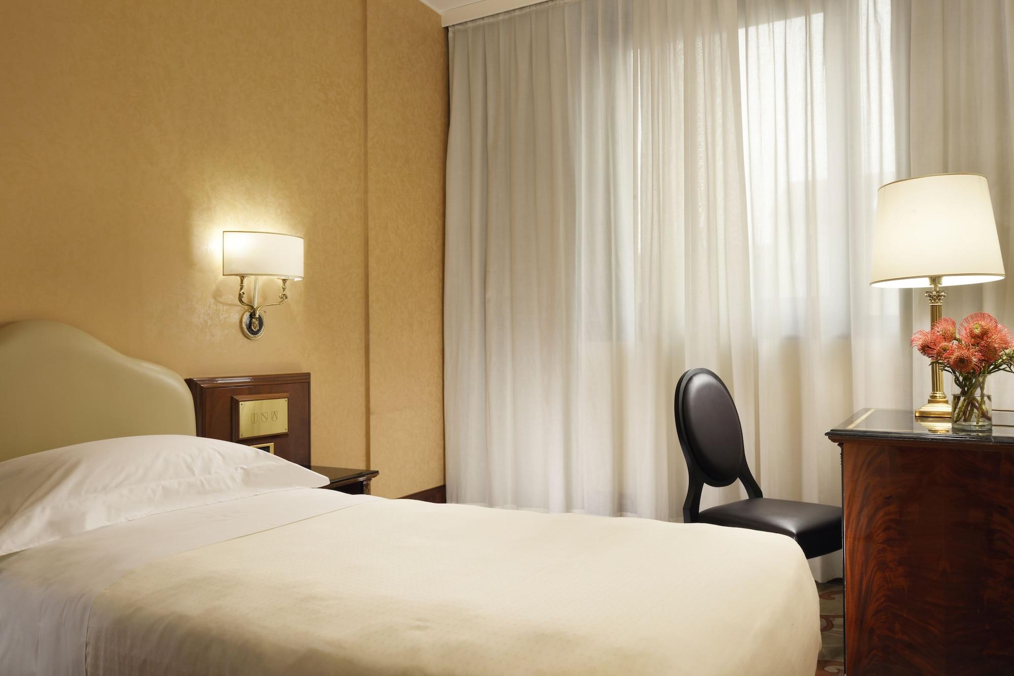 Una Hotels Scandinavia Milano Ngoại thất bức ảnh
