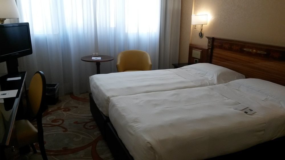 Una Hotels Scandinavia Milano Ngoại thất bức ảnh