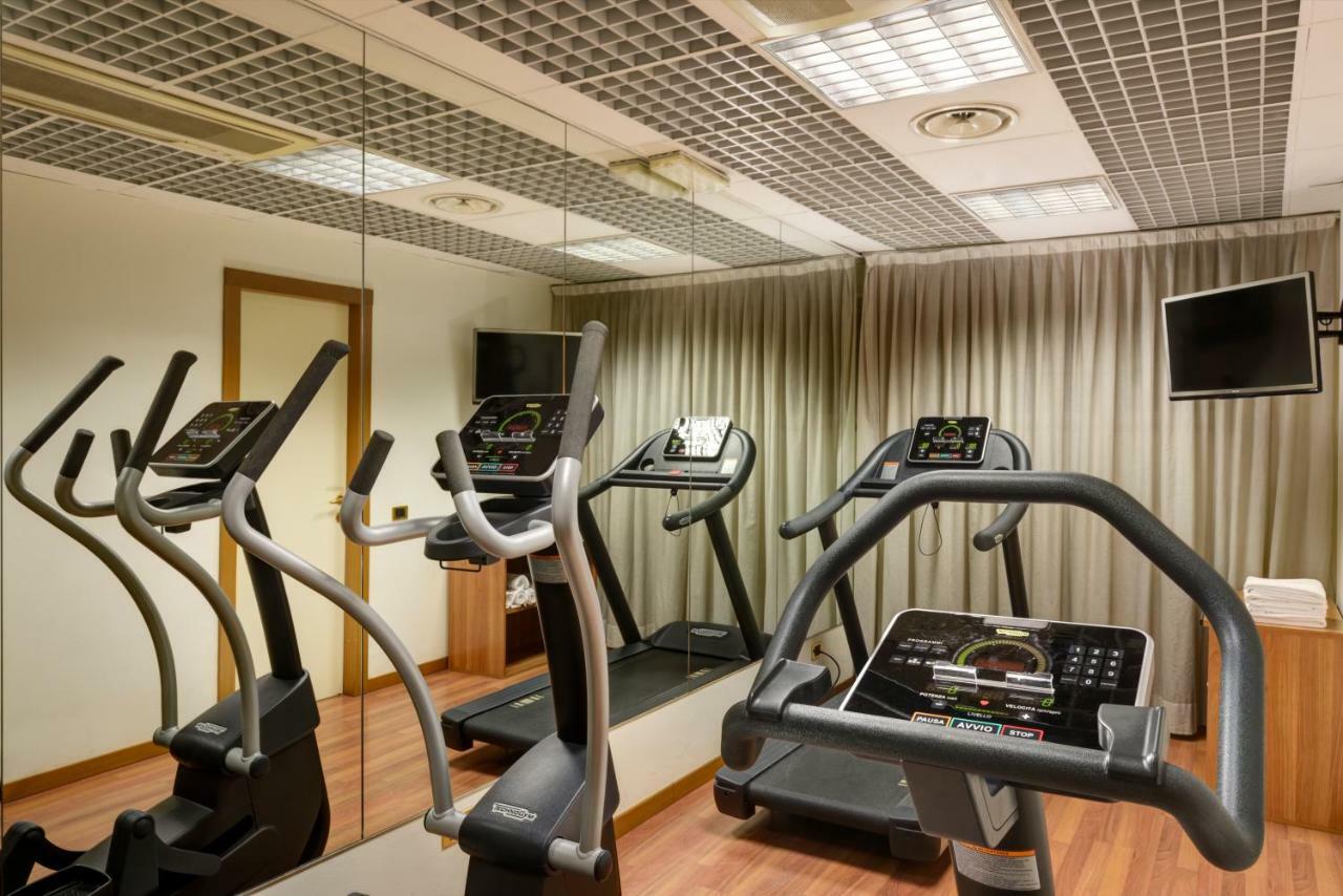 Una Hotels Scandinavia Milano Ngoại thất bức ảnh